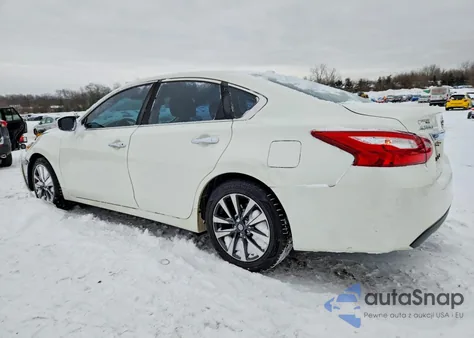 2016 Nissan Altima 2.5 z USA, uszkodzony, nr VIN 1N4AL3AP0GC265394